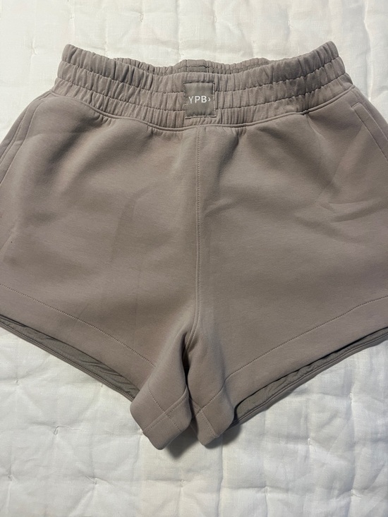 Abercrombie & Fitch Pants - Abercrombie & Fitch Taupe High-Rise Elastic-Waist Athletic Shorts
